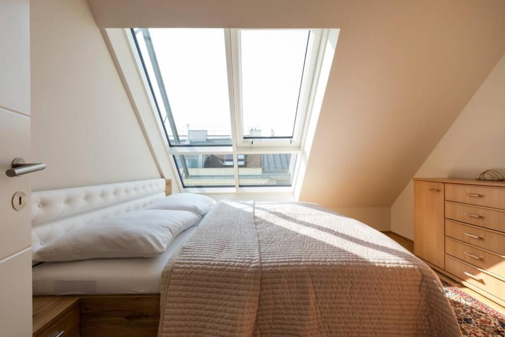 Grosses Penthouse #12 Mit Terrasse Und Aussicht Appartement